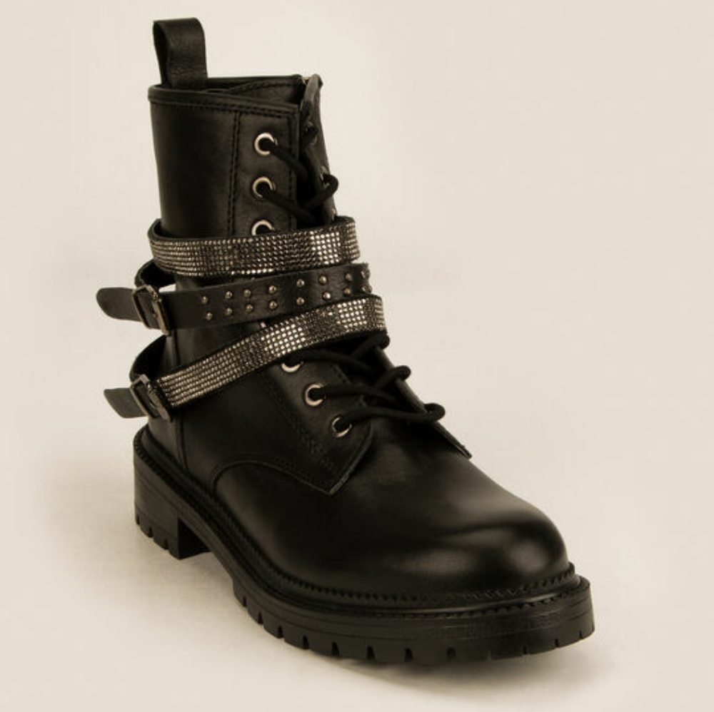 Steve Madden Captain Black Leather Boots
